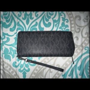 Michael Kors Wristlet